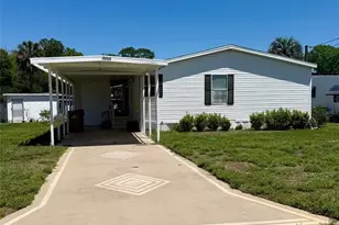 13519 Woodland Dr, Astatula, FL 34705 - Photo 1