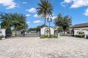 10944 Citron Oaks Dr, Orlando, FL 32836 - Photo 3