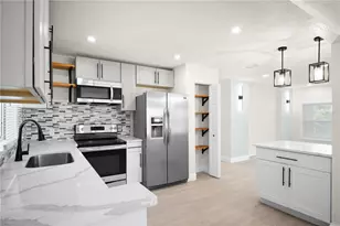 3445 40th St N, Saint Petersburg, FL 33713 - Photo 11