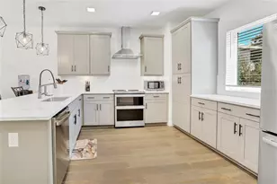 212 E Pineloch Ave, Orlando, FL 32806 - Photo 7