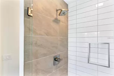 212 E Pineloch Avenue, Orlando, FL 32806 - Photo 23