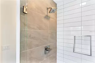 212 E Pineloch Ave, Orlando, FL 32806 - Photo 23