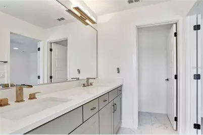 212 E Pineloch Avenue, Orlando, FL 32806 - Photo 17