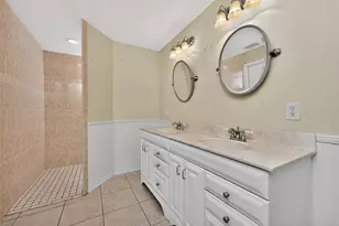 7110 San Casa Dr, Englewood, FL 34224 - Photo 15