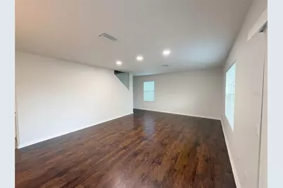 35687 Hillbrook Avenue, Zephyrhills, FL 33541 - Photo 9