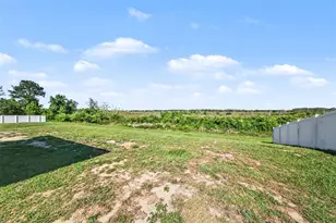 1011 Bluegrass Dr, Groveland, FL 34736 - Photo 25