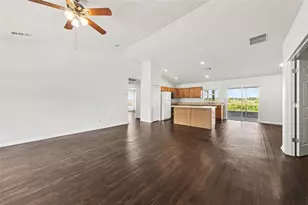 1011 Bluegrass Dr, Groveland, FL 34736 - Photo 5