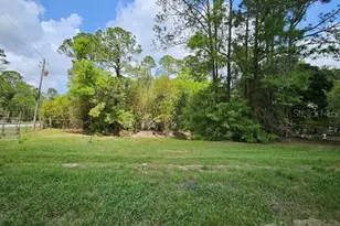 1909 Creekwood Run, Lakeland, FL 33809 - Photo 3