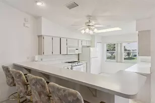 26245 Newcombe Cir, Leesburg, FL 34748 - Photo 7