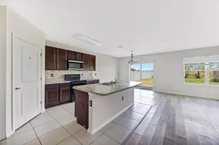 10019 Geese Trail Cir, Sun City Center, FL 33573 - Photo 11