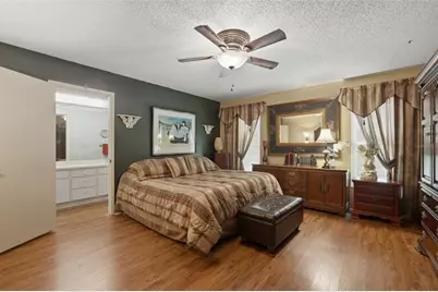 2425 Hawk Griffin Road, Plant City, FL 33565 - Photo 21