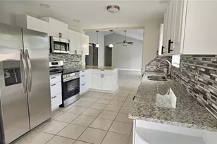 2625 Spring Valley Cir, Deland, FL 32720 - Photo 7