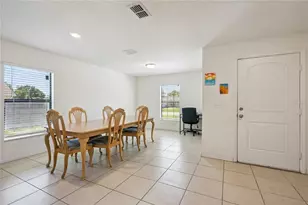 3002 Greynolds St, Deltona, FL 32738 - Photo 11