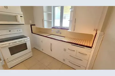 520 N 11th Avenue N #2, Saint Petersburg, FL 33701 - Photo 5