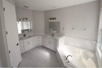 3504 Valleyview Drive, Kissimmee, FL 34746 - Photo 11