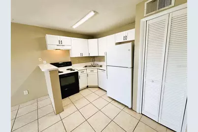 4760 Walden Circle #5-31, Orlando, FL 32811 - Photo 7