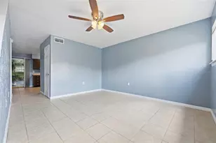 3918 Crayrich Cir, Orlando, FL 32839 - Photo 5