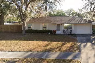 312 Deborah Ave, Leesburg, FL 34748 - Photo 1