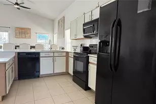 513 Bailey Cir, Davenport, FL 33897 - Photo 3