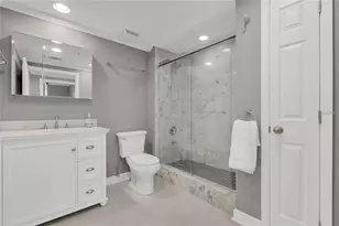 322 E Central Blvd, Orlando, FL 32801 - Photo 11