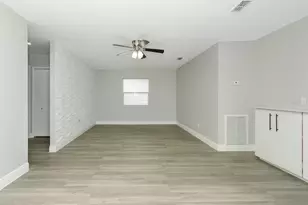 919 Sylvia Dr, Deltona, FL 32725 - Photo 13