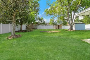 919 Sylvia Dr, Deltona, FL 32725 - Photo 27