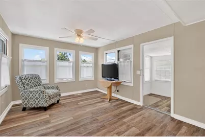 465 Marina Lane, Tavares, FL 32778 - Photo 9