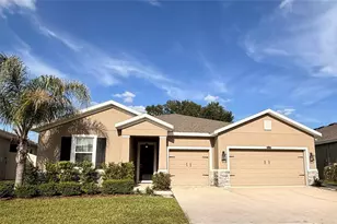10800 Laxer Cay Loop, San Antonio, FL 33576 - Photo 1