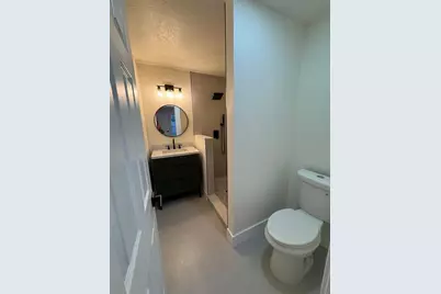 1049 Clovercrest Road, Orlando, FL 32811 - Photo 7