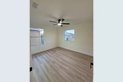 1049 Clovercrest Road, Orlando, FL 32811 - Photo 11