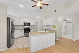 9389 Fox Hollow Ln, Weeki Wachee, FL 34613 - Photo 7