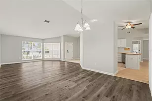 9389 Fox Hollow Ln, Weeki Wachee, FL 34613 - Photo 11