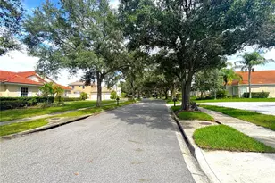 2457 Baesel View Dr, Orlando, FL 32835 - Photo 3