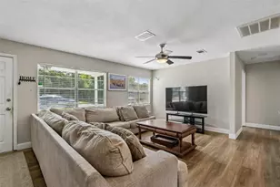 7210 14th St N, Saint Petersburg, FL 33702 - Photo 5