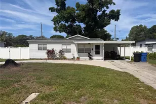 7210 14th St N, Saint Petersburg, FL 33702 - Photo 1
