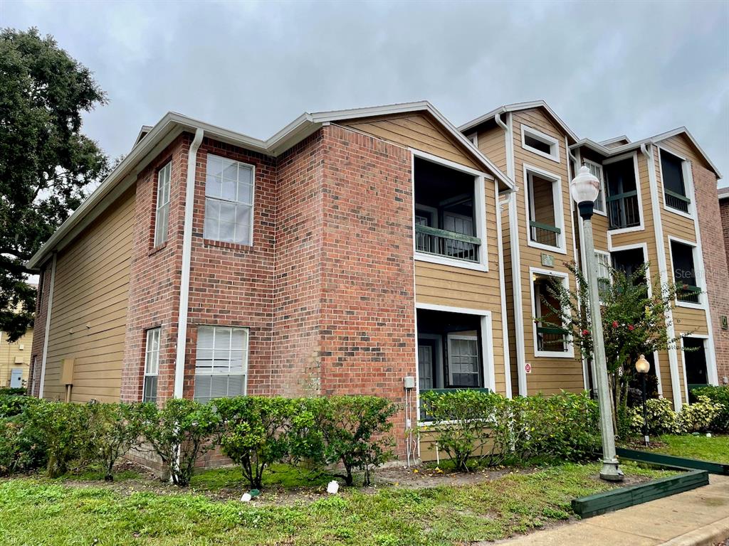 4225 Thornbriar Ln #201 - 4225 Thornbriar Ln #201, Orlando, FL 32822 Luxury Property | Jose Angel Pina