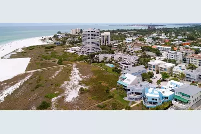 749 Siesta Drive, Sarasota, FL 34242 - Photo 3