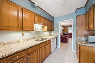 7923 Thurmond Ct, Orlando, FL 32817 - Photo 9