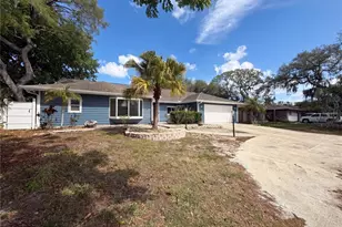 5609 Executive Dr, New Port Richey, FL 34652 - Photo 39