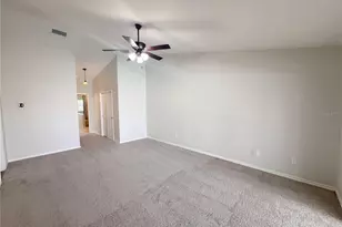 5609 Executive Dr, New Port Richey, FL 34652 - Photo 15