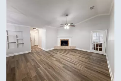 5609 Executive Drive, New Port Richey, FL 34652 - Photo 3