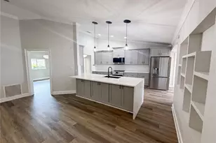 5609 Executive Dr, New Port Richey, FL 34652 - Photo 31