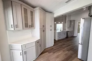 5609 Executive Dr, New Port Richey, FL 34652 - Photo 27