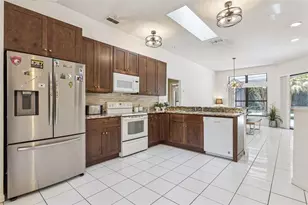 1462 Deer Lake Cir, Apopka, FL 32712 - Photo 5