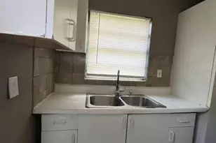 5036 College, Orlando, FL 32811 - Photo 21
