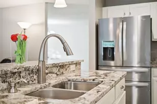 884 Belhaven Dr, Orlando, FL 32828 - Photo 11