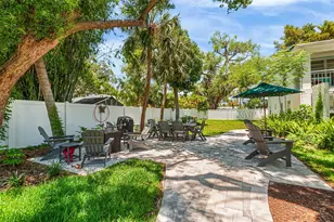 2865 51st St S, Gulfport, FL 33707 - Photo 11