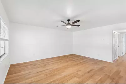 2865 51st Street S #8, Gulfport, FL 33707 - Photo 3