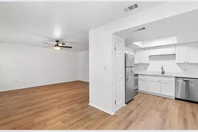 2865 51st Street S #8, Gulfport, FL 33707 - Photo 5