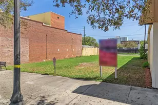 215 Magnolia Ave, Sanford, FL 32771 - Photo 3